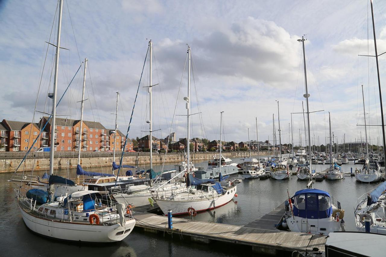 The Liverpool Boat Hotel Exterior photo