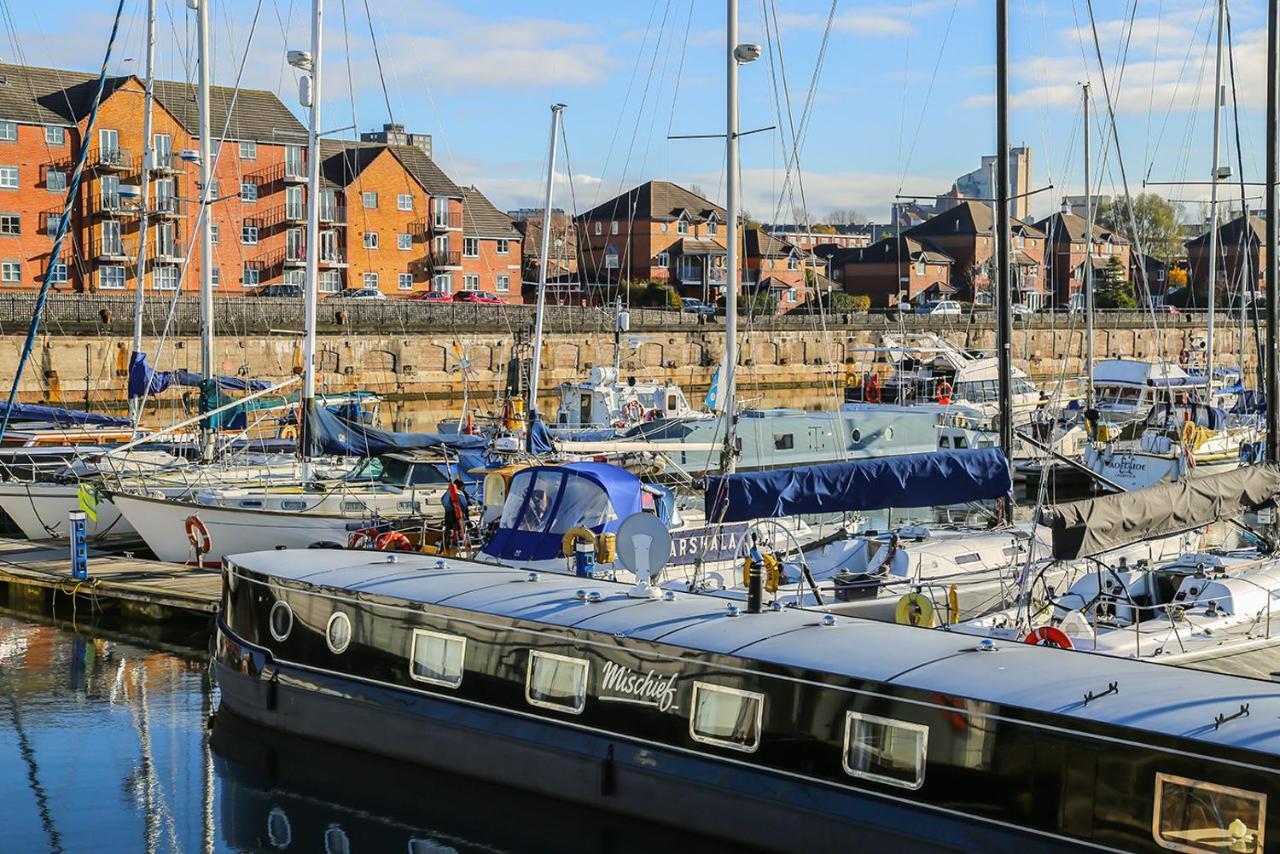 The Liverpool Boat Hotel Exterior photo
